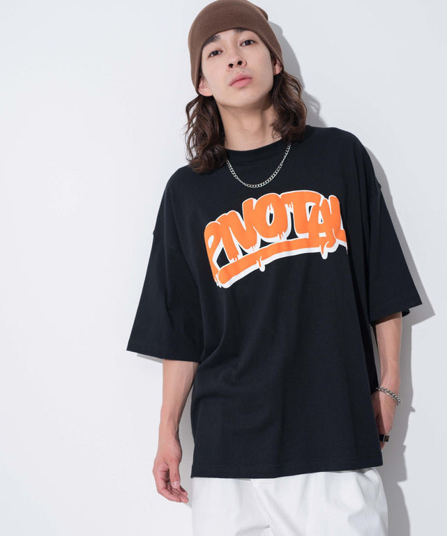 ブラックその他 モデル：174cm L着用