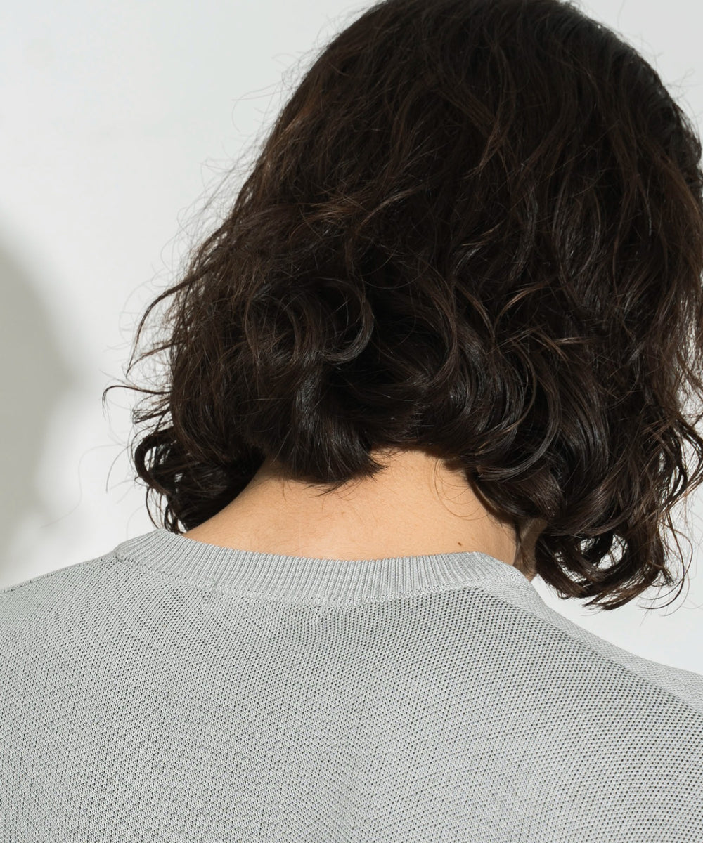 ホワイト モデル：174㎝ L着用