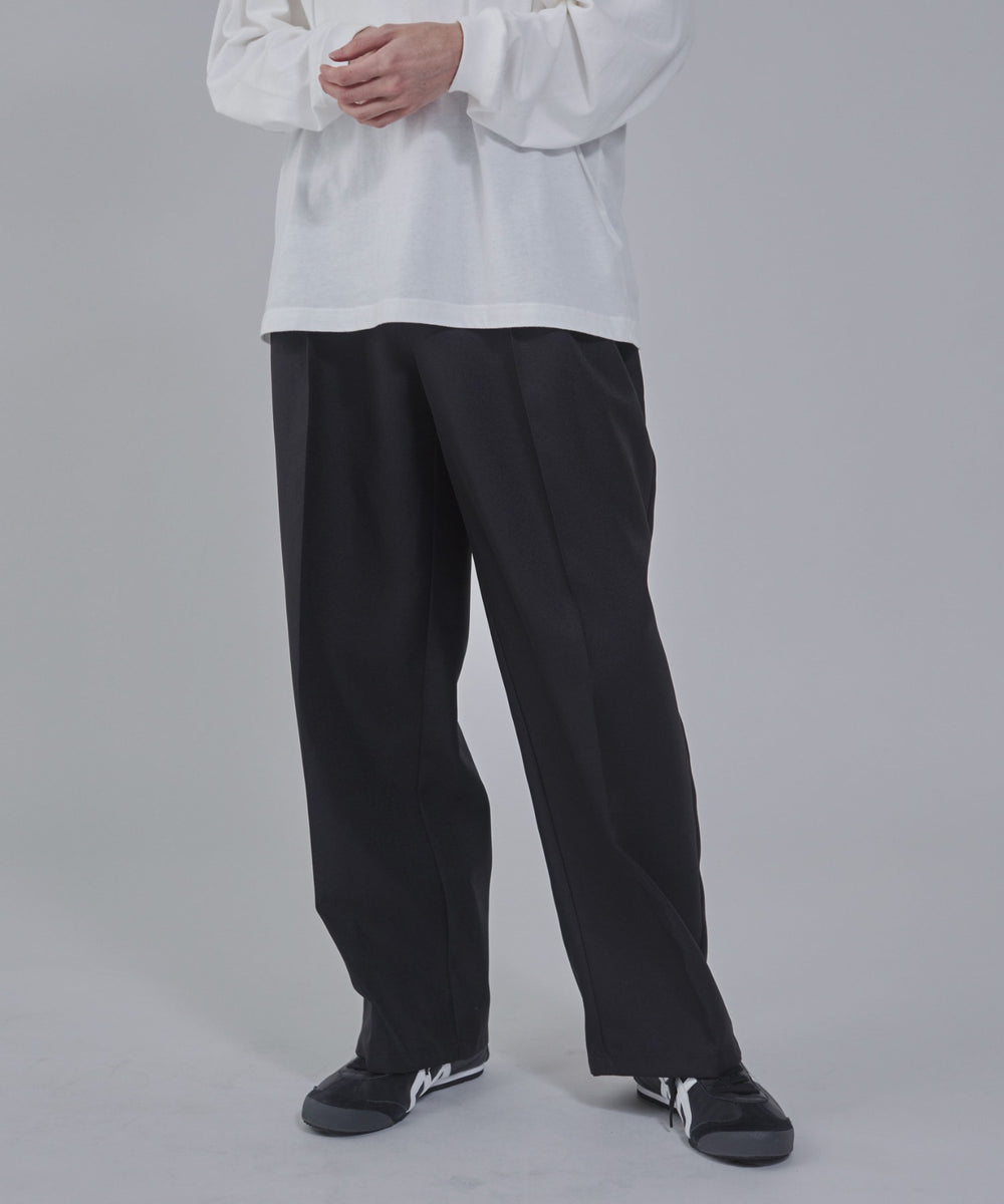 ブラック モデル：178cm L着用