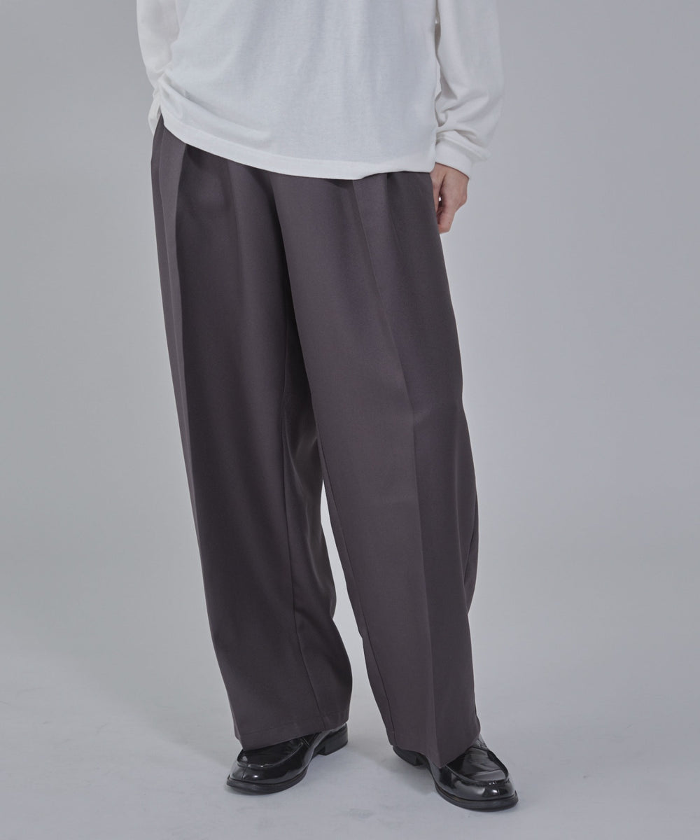 グレー モデル：178cm L着用