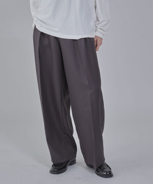 グレー モデル：178cm L着用