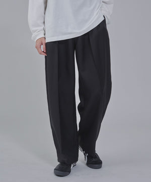 ブラック モデル：178cm L着用