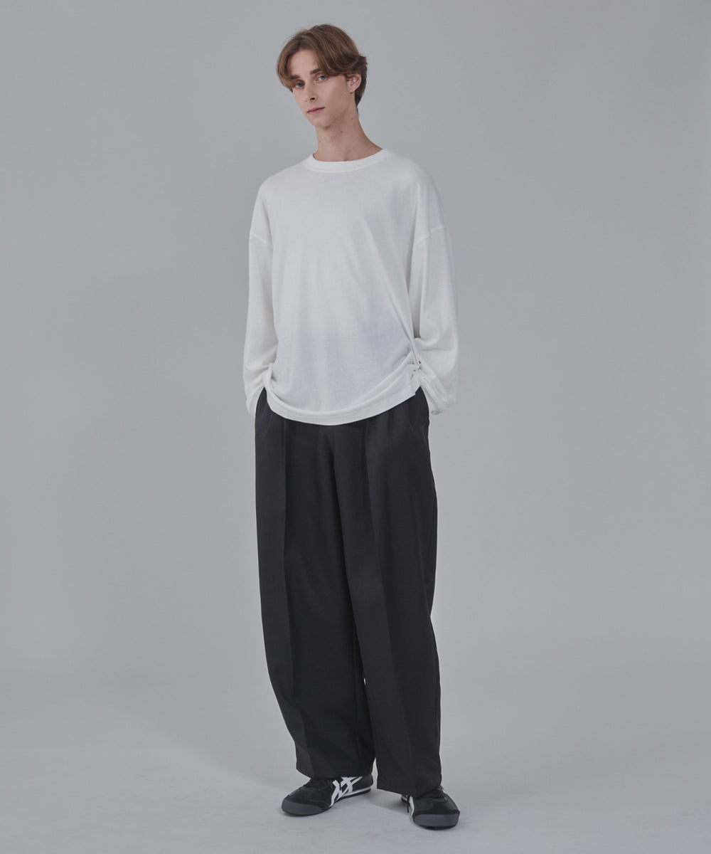 ブラック モデル：178cm L着用