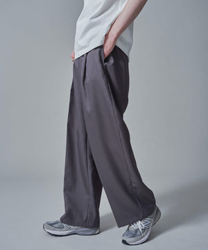 グレー　モデル：180㎝　L着用