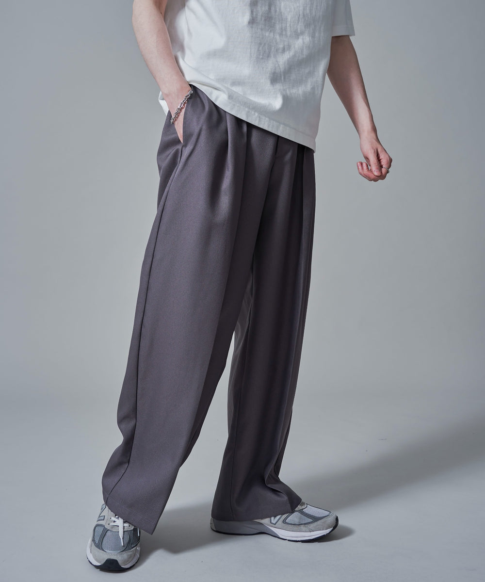 グレー　モデル：180㎝　L着用