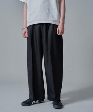 ブラック　モデル：180㎝　L着用