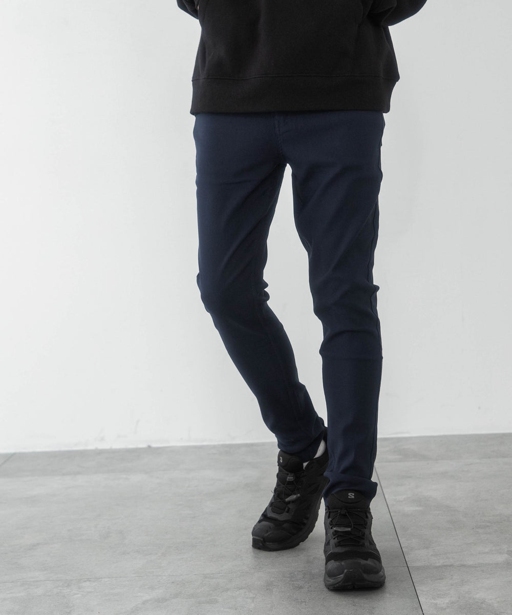 ネイビー モデル：175cm M着用