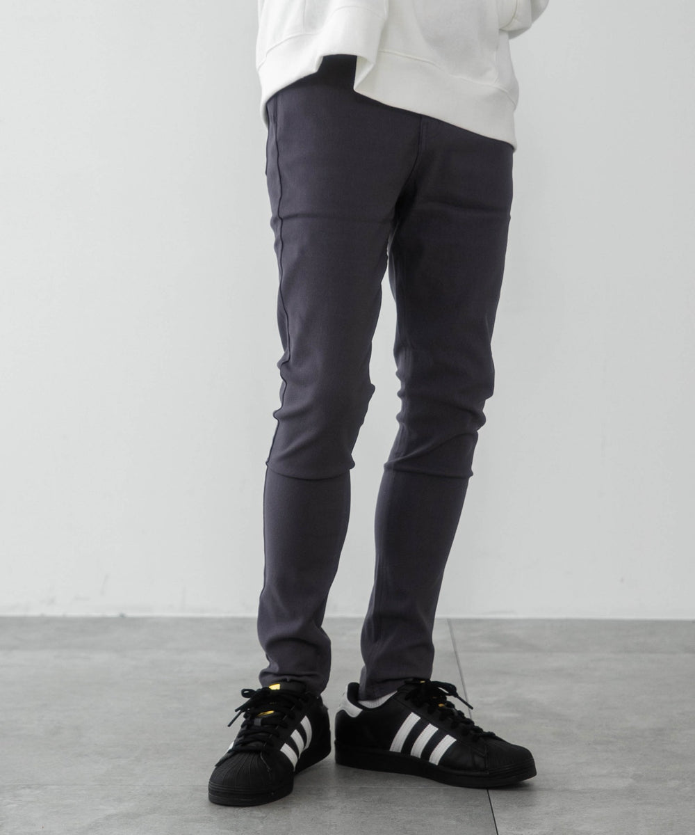 グレー モデル：175cm M着用