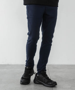 ネイビー モデル：175cm M着用