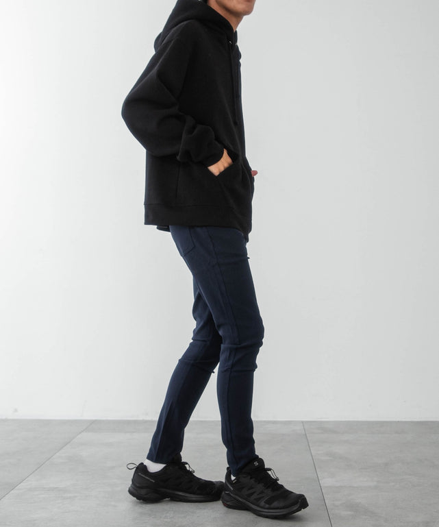 ネイビー モデル：175cm M着用