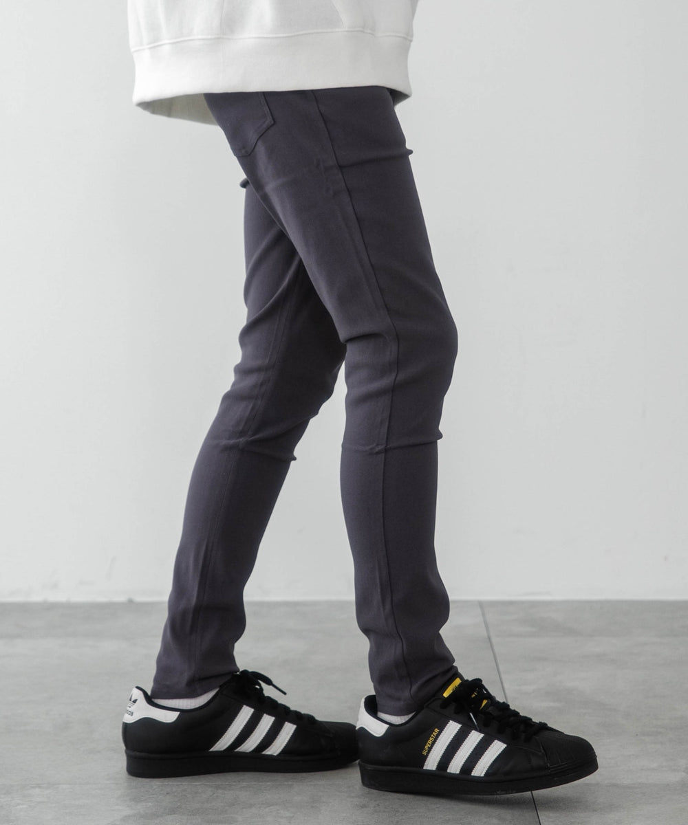 グレー モデル：175cm M着用