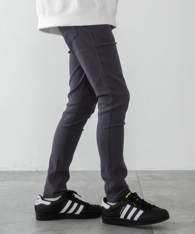 グレー モデル：175cm M着用