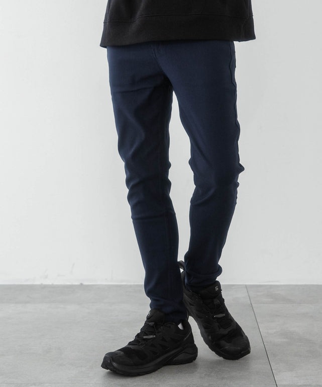 ネイビー モデル：175cm M着用