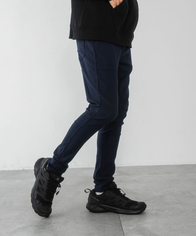 ネイビー モデル：175cm M着用