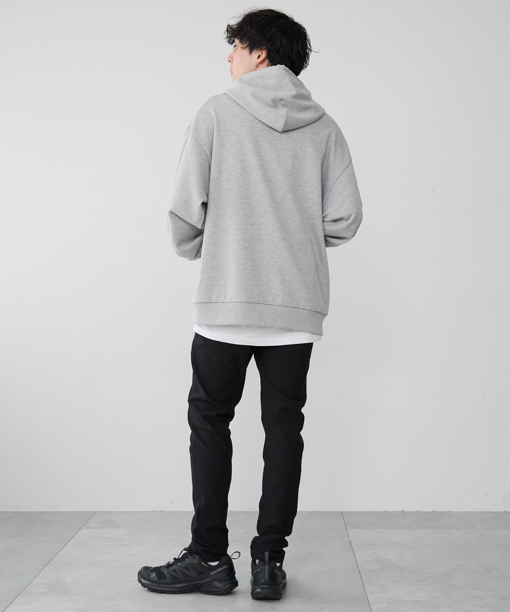 ブラック モデル：175cm L着用