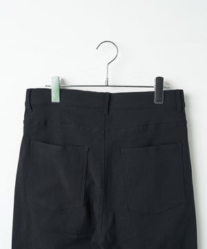 スキニーパンツ