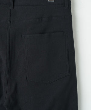 スキニーパンツ