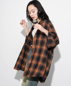 オレンジ系チェック モデル：161cm L着用