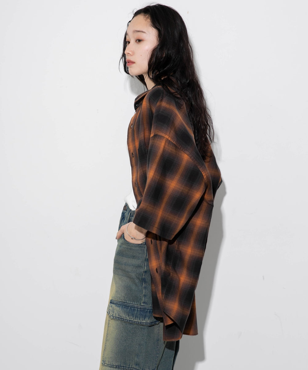 オレンジ系チェック モデル：161cm L着用