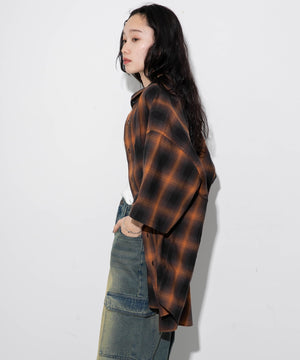 オレンジ系チェック モデル：161cm L着用