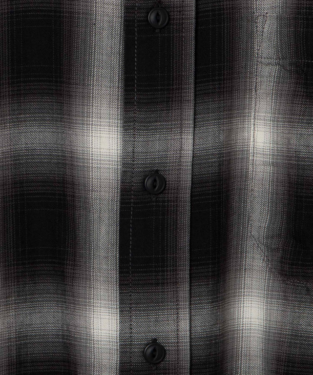 ホワイト系チェック モデル：174㎝ L着用