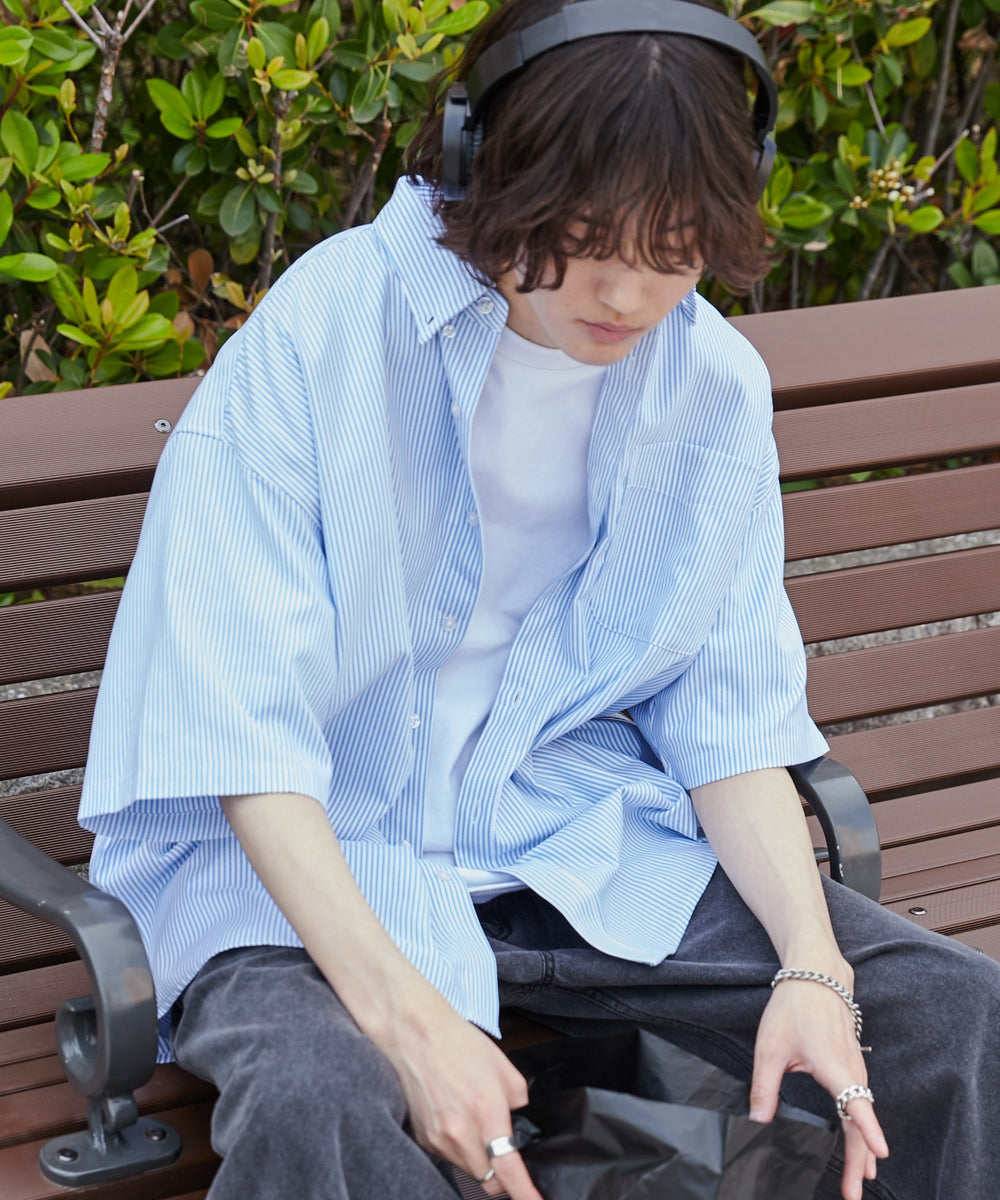 ブルー系ストライプ モデル：173cm L着用