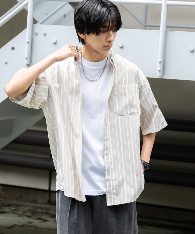 ベージュその他 モデル：180cm L着用