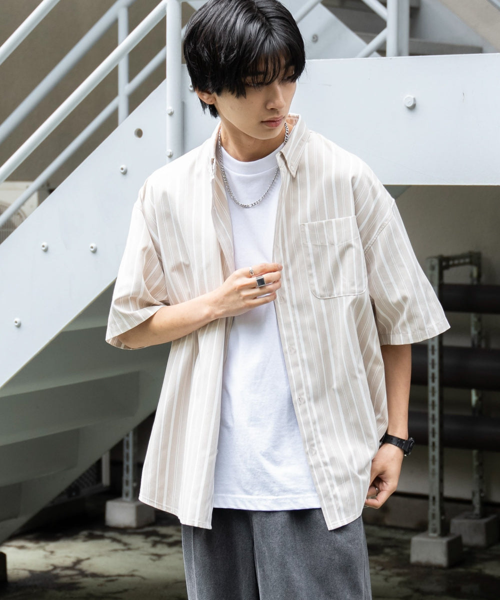 ベージュその他 モデル：180cm L着用