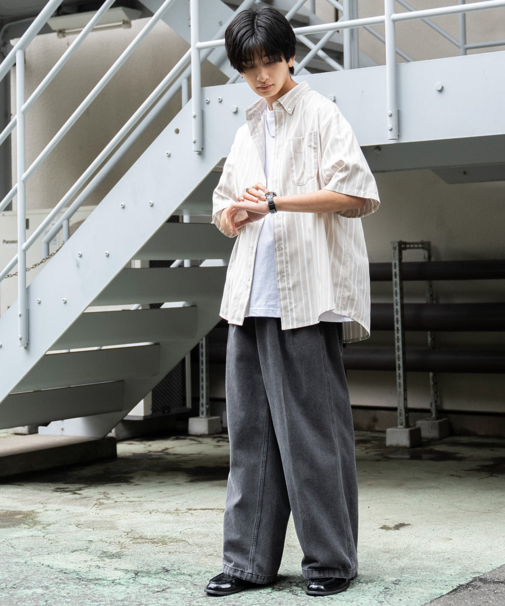 ベージュその他 モデル：180cm L着用