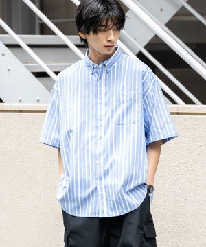 ブルーその他 モデル：180cm L着用