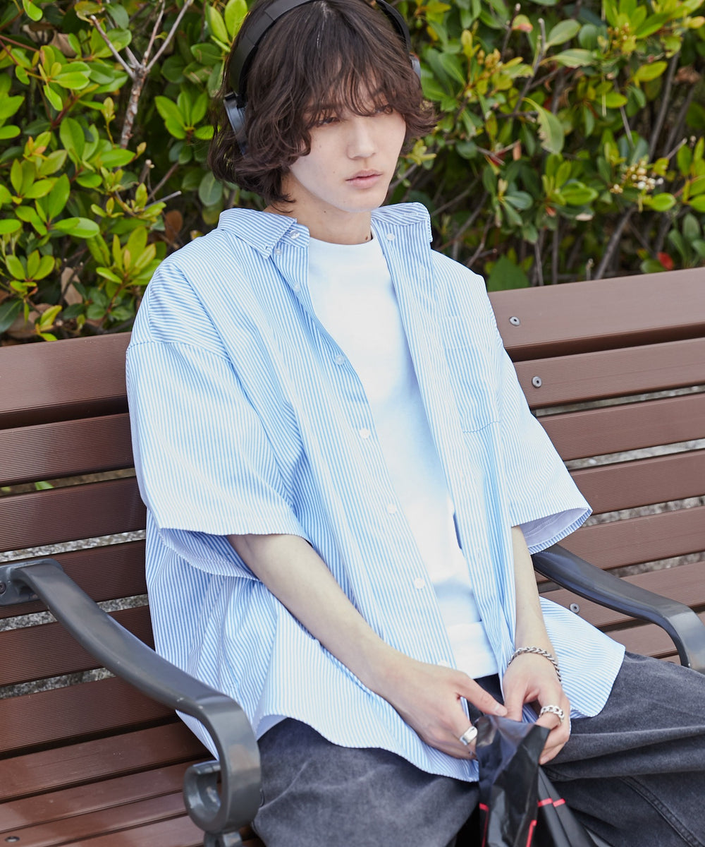 ブルー系ストライプ モデル：173cm L着用