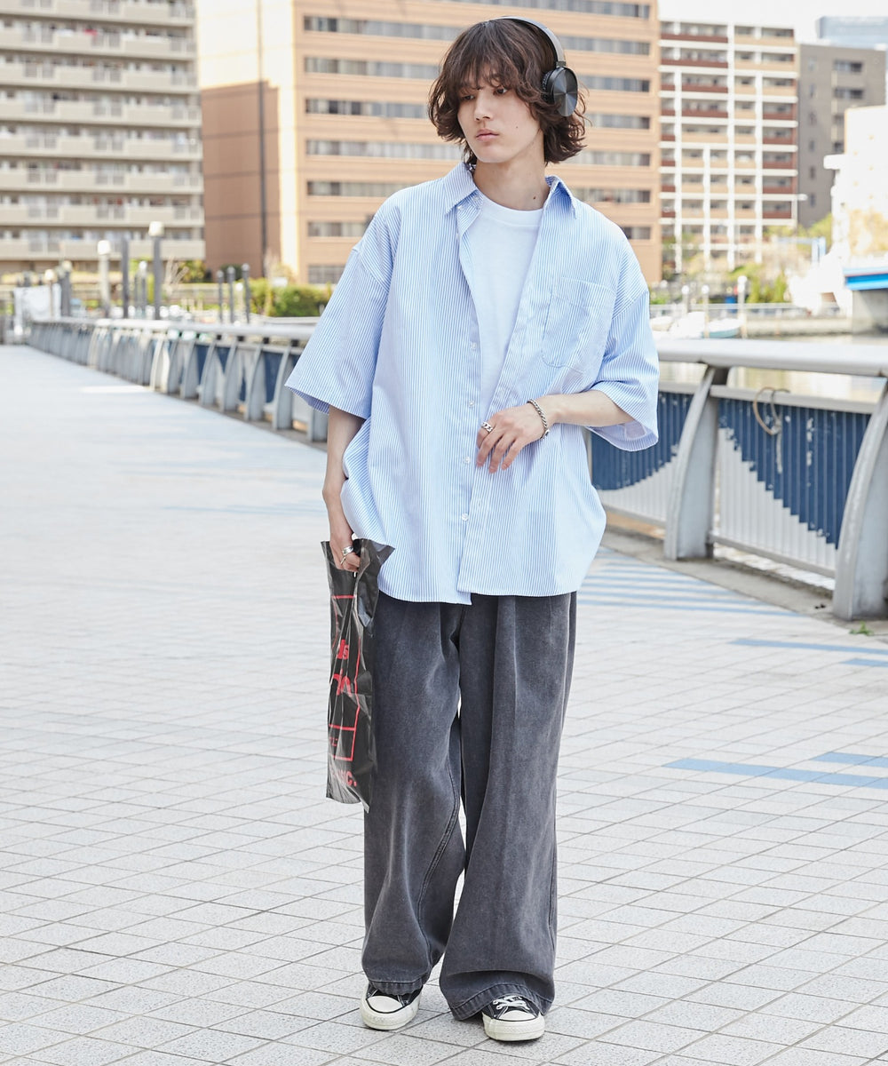 ブルー系ストライプ モデル：173cm L着用