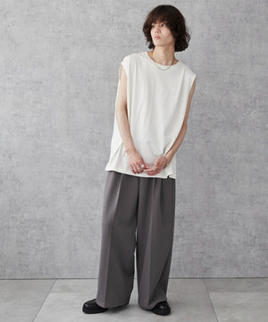 ホワイトその他 モデル：173cm L着用