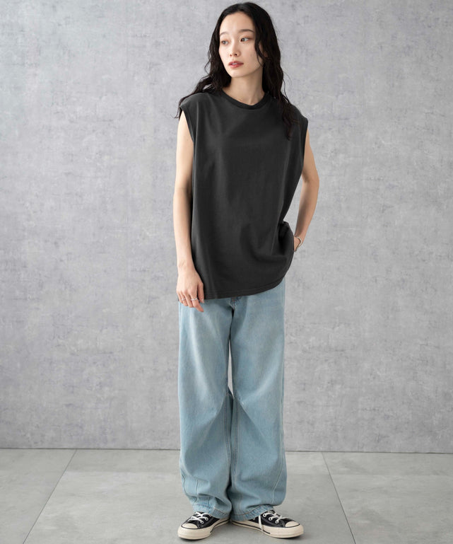 グレーその他 モデル：161cm S着用