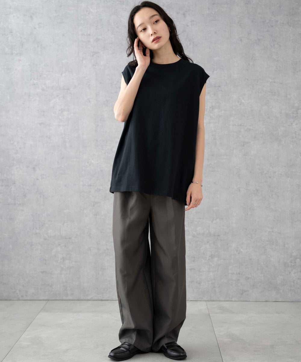 ブラック モデル：161cm S着用