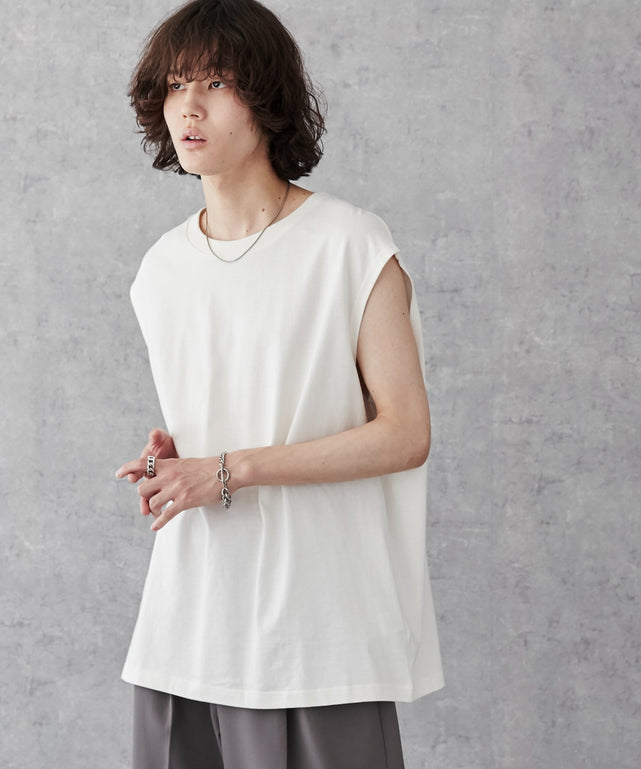 ホワイトその他 モデル：173cm L着用