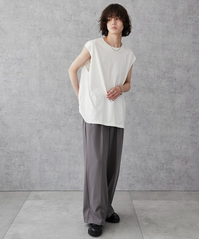 ホワイトその他 モデル：173cm L着用