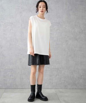 ホワイト  モデル：161cm S着用