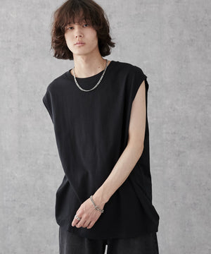 ブラック モデル：173cm L着用