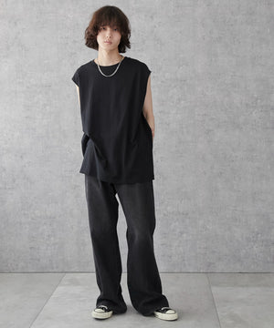 ブラック モデル：173cm L着用