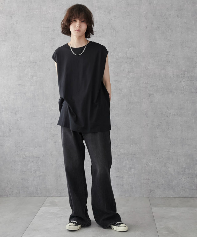 ブラック モデル：173cm L着用