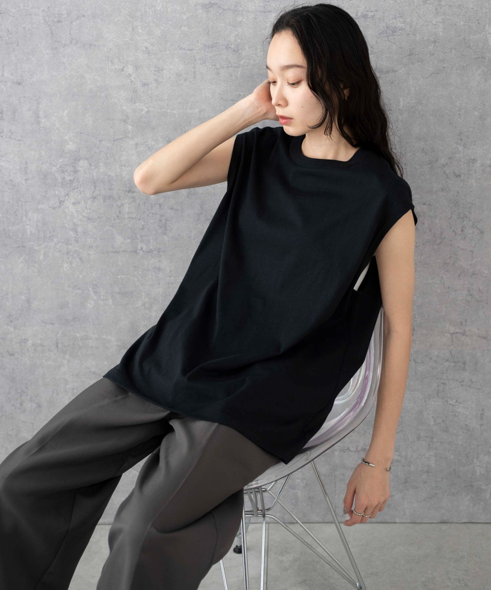 ブラック モデル：161cm S着用