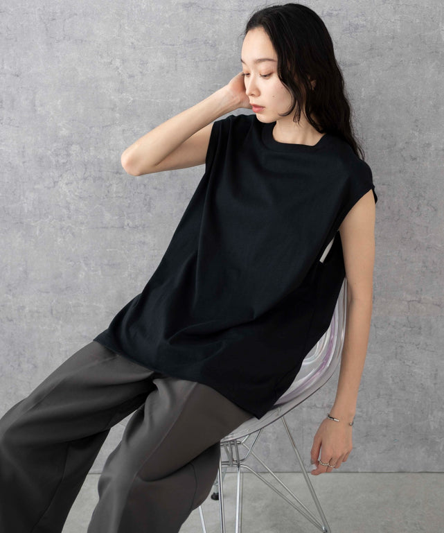 ブラック モデル：161cm S着用