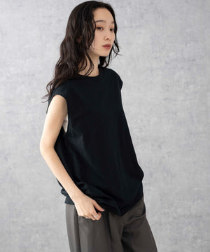 ブラック モデル：161cm S着用