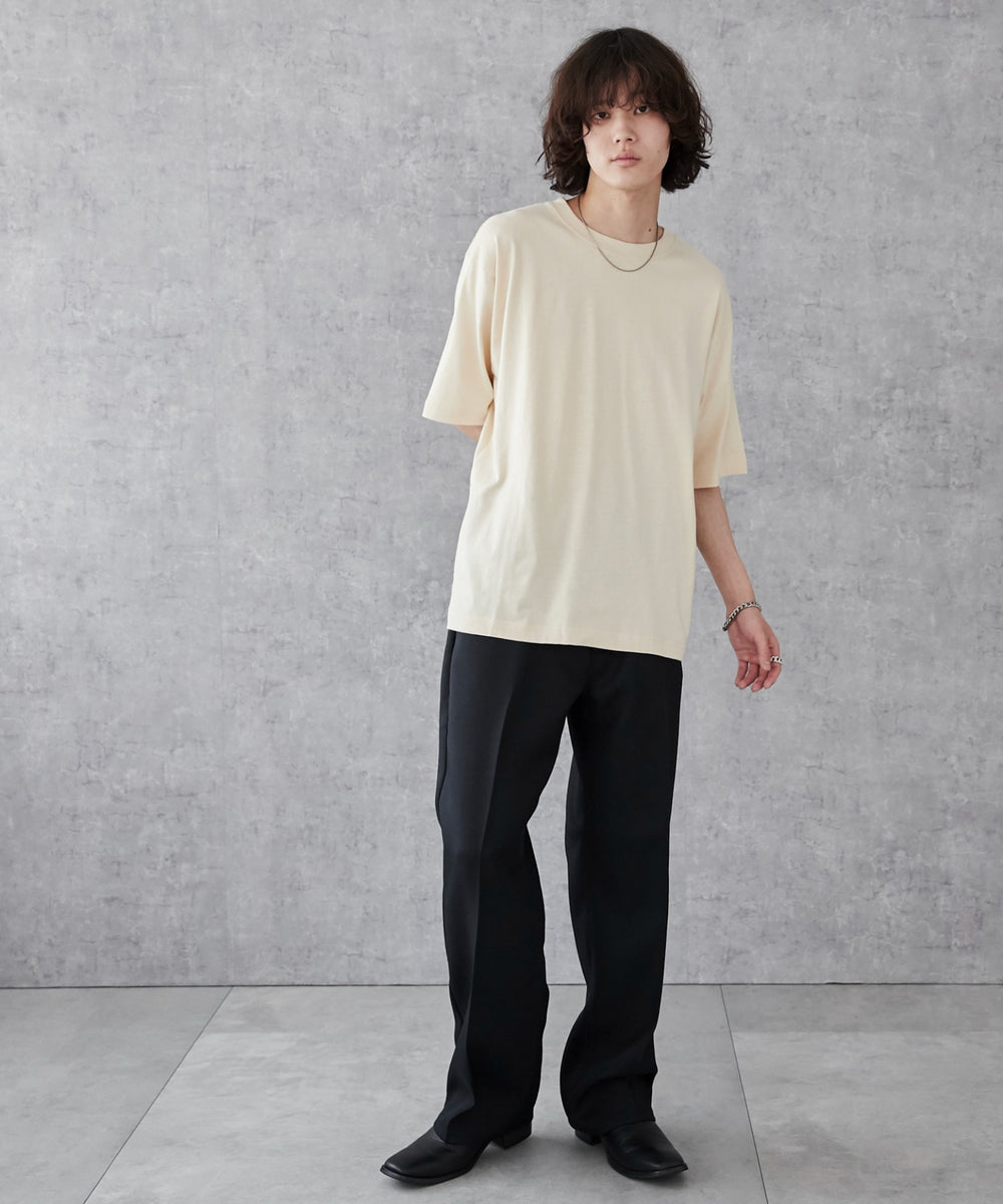 Lベージュ モデル：173cm L着用