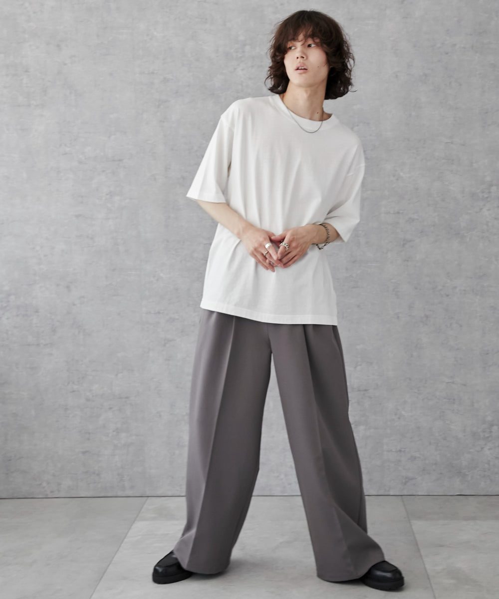 ホワイト モデル：173cm L着用