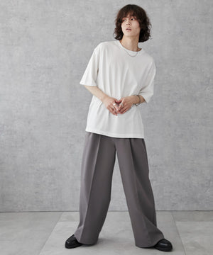 ホワイト モデル：173cm L着用