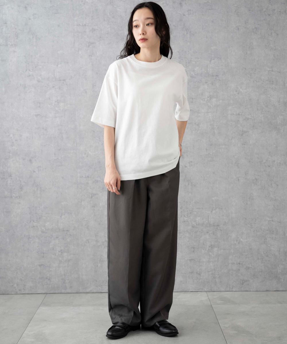 ホワイト  モデル：161cm S着用