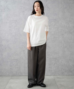 ホワイト  モデル：161cm S着用