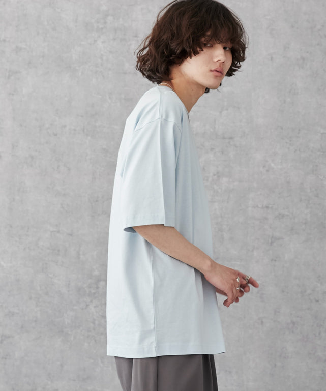 サックス モデル：173cm L着用